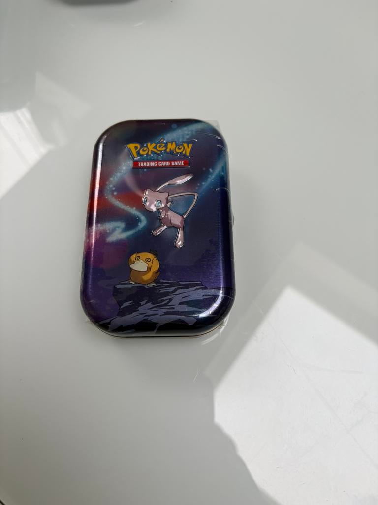Pokemon tins Mew en bulbasar gesealed en nieuw., Ophalen of Verzenden, Zo goed als nieuw, Overige typen
