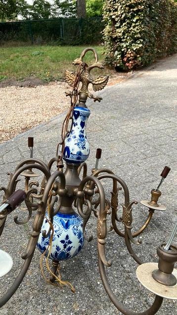Vintage kroonluchter messing met Delfts blauw+2 wandlampen beschikbaar voor biedingen