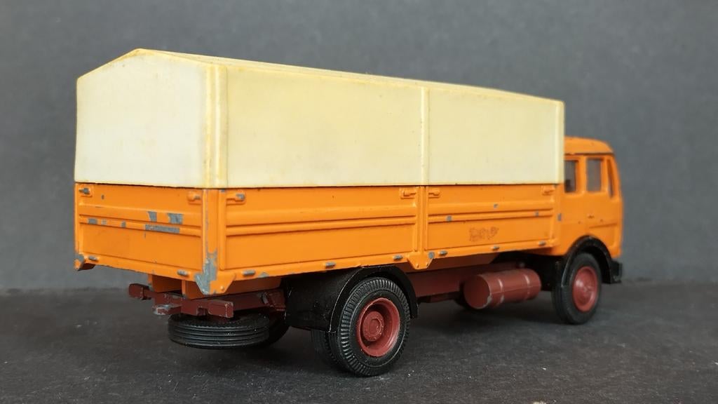 Mercedes Benz NG 1:50 NZG Pol, Hobby en Vrije tijd, Modelauto's | 1:50, Overige merken, Auto, Verzenden, Zo goed als nieuw