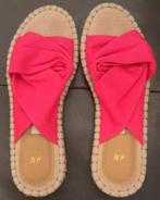 H&M Slippers, H&M, Ophalen of Verzenden, Roze, Gedragen