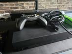 Xbox One x 1tb met 8 spellen 1 controller incl hdmi, Spelcomputers en Games, Spelcomputers | Xbox One, Ophalen, Zo goed als nieuw