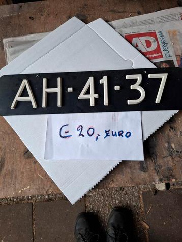 Nostalgische Nummerplaten Jaren 70 - Prima Staat! beschikbaar voor biedingen