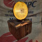 Gele lamp op houten voet, Huis en Inrichting, Lampen | Tafellampen, Vintage, Ophalen of Verzenden, Zo goed als nieuw, Minder dan 50 cm