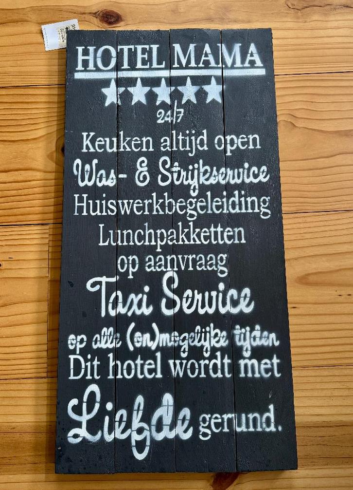 WF Tekstbord Hotel Mama / Moeder – 50 x 80 cm steigerhout, Huis en Inrichting, Woonaccessoires | Tekstborden en Spreuken, Nieuw