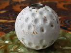 Oude Engelse golfbal pennenhouder van porselein en emaille., Antiek en Kunst, Ophalen of Verzenden
