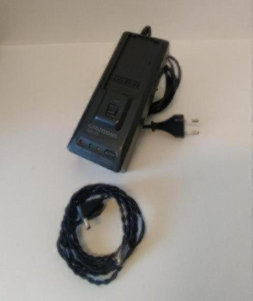 GRUNDIG Videocamera Adapter NA-75, Audio, Tv en Foto, Videocamera's Digitaal, Zo goed als nieuw, Ophalen of Verzenden
