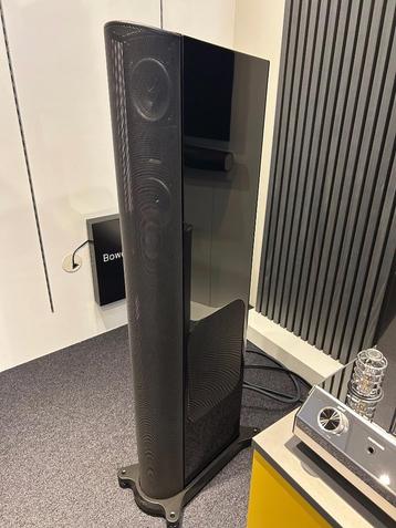 GoldenEar T66 hoogglans zwart beschikbaar voor biedingen