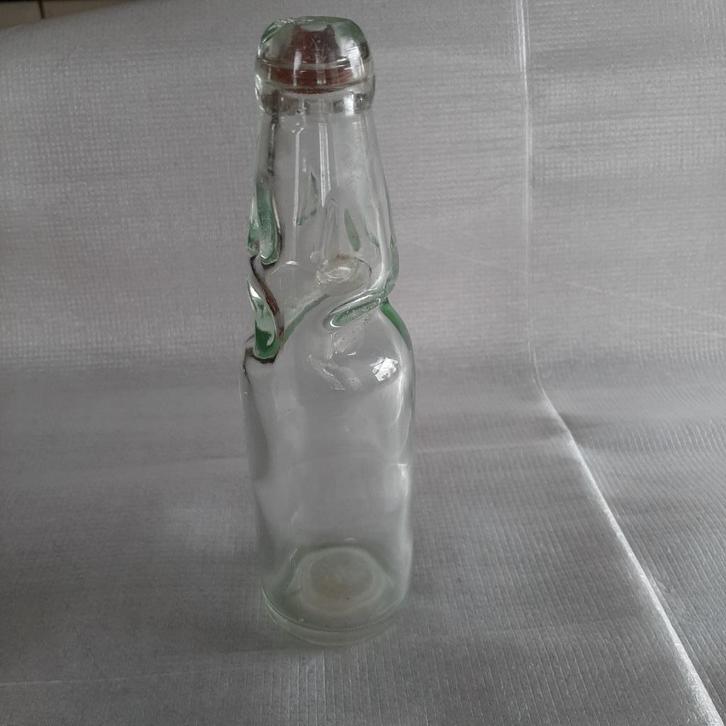 antiek blank glazen flesje, kogel of knikker flesje SB, Antiek en Kunst, Antiek | Glas en Kristal, Ophalen
