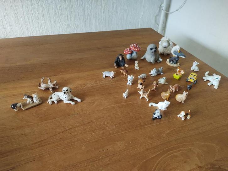 3 schleich figuurtjes dalmatier kittens leeuw welp enmeer, Verzamelen, Poppetjes en Figuurtjes, Gebruikt, Ophalen of Verzenden
