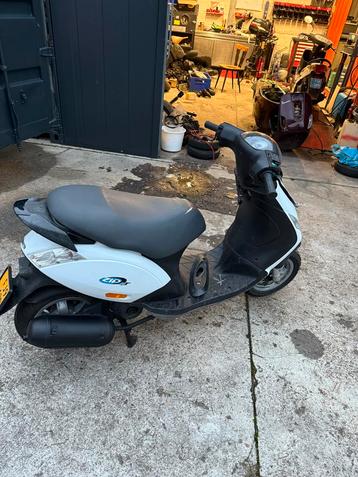 Piaggio Zip 2007 - Eerste Eigenaar, Lage KM beschikbaar voor biedingen