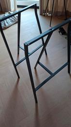 Twee mooie stalen schragen, type IKEA Lerberg.
Hoogte 70cm,, Ophalen