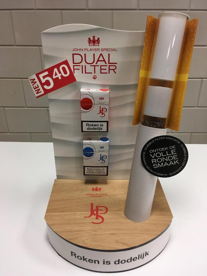 Display JPS 2 packs + doorsnede sigaret (rood en blauw), Verzamelen, Merken en Reclamevoorwerpen, Zo goed als nieuw, Reclamebord