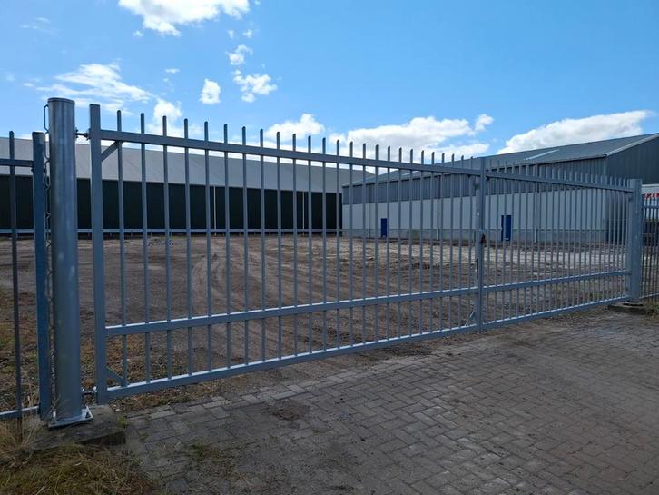 Spijlenhekwerk draaipoort dubbel 810 x 200 cm, Tuin en Terras, Tuinhekken en Hekwerk, Gebruikt, Spijlenhekwerk, IJzer, Met poort