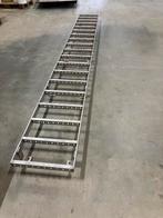 Rvs wand ladder. Zie foto’s., Doe-het-zelf en Verbouw, Ladders en Trappen, Ophalen, Gebruikt, 4 meter of meer