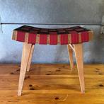 Vintage footstool hocker kruk jaren 50 60, Minder dan 50 cm, Gebruikt, Hout, 50 tot 75 cm
