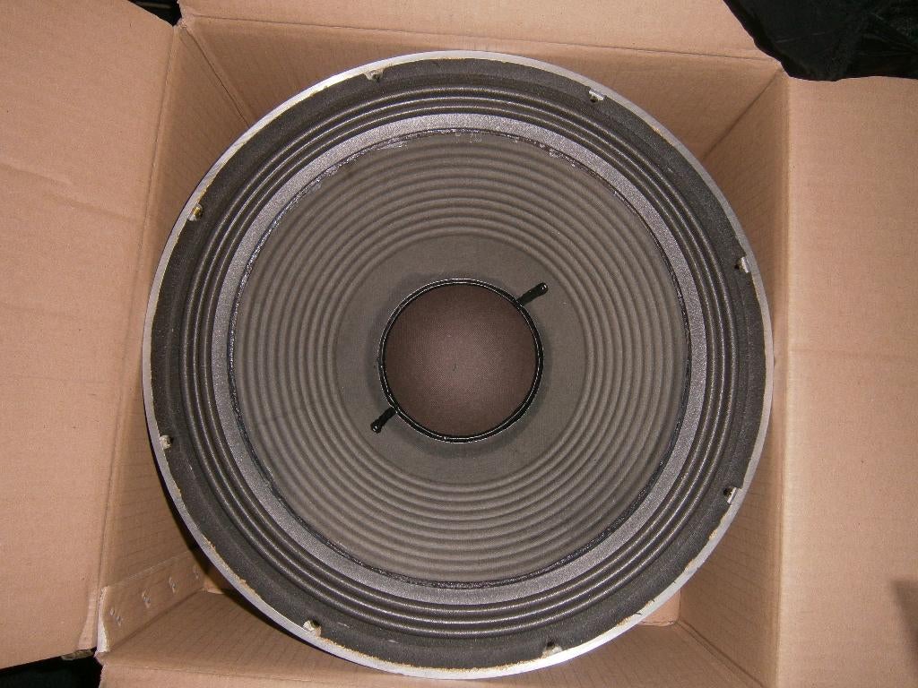 DAS model G-30, 15" LF Speaker 400 Watt RMS (Double Spider), Audio, Tv en Foto, Luidsprekers, Gebruikt, Subwoofer, 120 watt of meer