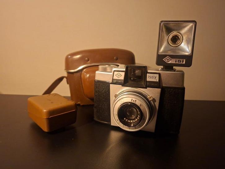 Agfa Isoly Camera met Flitser & Tas, Audio, Tv en Foto, Fotocamera's Analoog, Gebruikt, Compact, Ophalen of Verzenden