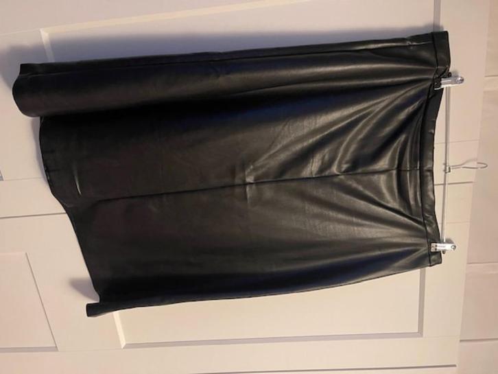 EXPRESSO - hippe nep lederen rok zwart maat 46 TOPPER!, Kleding | Dames, Rokken, Zo goed als nieuw, Maat 46/48 (XL) of groter