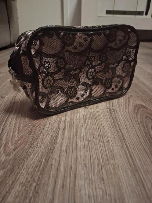 Etui+washi tape (zwart,roze) kan veel in *licht eraan wat*!, Hobby en Vrije tijd, Tekenen, Gebruikt, Overige typen, Ophalen of Verzenden