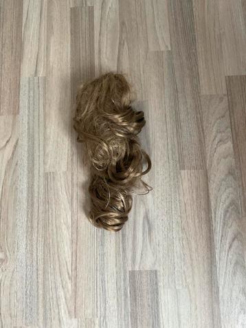 Haarklem met paardenstaart (nephaar) kleur bruin beschikbaar voor biedingen