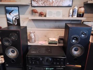 2 Zeer fraaie vintage BNS E34 speakers Nederlands fabrikaat beschikbaar voor biedingen