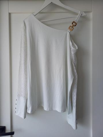 Wit off-shoulder shirt, mt.XL! beschikbaar voor biedingen