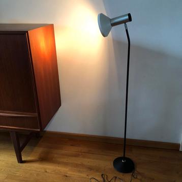 Philips Cool Beam Vloerlamp beschikbaar voor biedingen