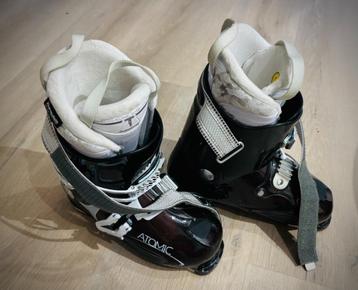 Atomic Livefit 80 skischoenen + opbergtas (maat 41/42) beschikbaar voor biedingen