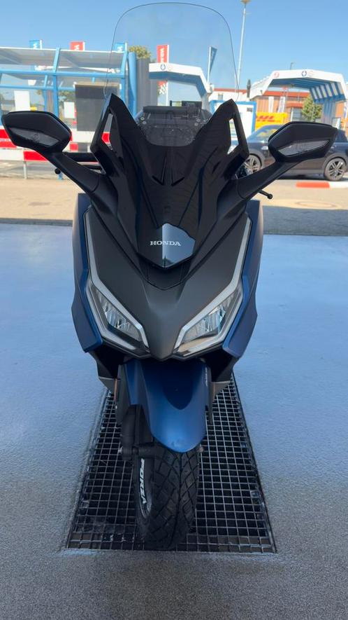 Honda forza 350 2024 , Full maintenance paper., Motoren, Motoren | Honda, Particulier, Scooter, 12 t/m 35 kW, 1 cilinder, Ophalen