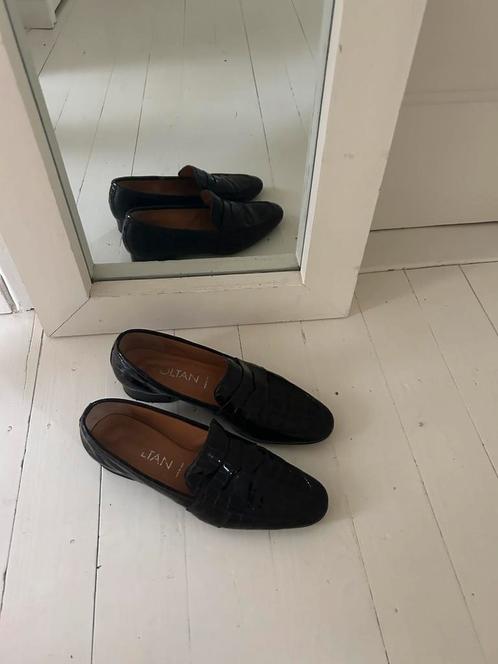 Voltan italiaanse echt laklederen instapper / mocassins, Kleding | Dames, Schoenen, Zo goed als nieuw, Instappers, Ophalen