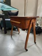 Vintage design naaikastje, fournituren tafeltje op wieltjes, Antiek en Kunst, Ophalen