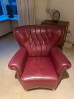 Klasieke rode stoel, Huis en Inrichting, Fauteuils, Ophalen, 100 tot 125 cm, Leer, 75 tot 100 cm