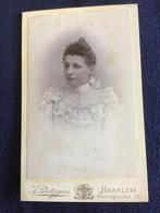 CDV, Dame, J. Pörtzgen, Haarlem, Carte de Visite, Ophalen of Verzenden, Voor 1940, Gebruikt, Foto