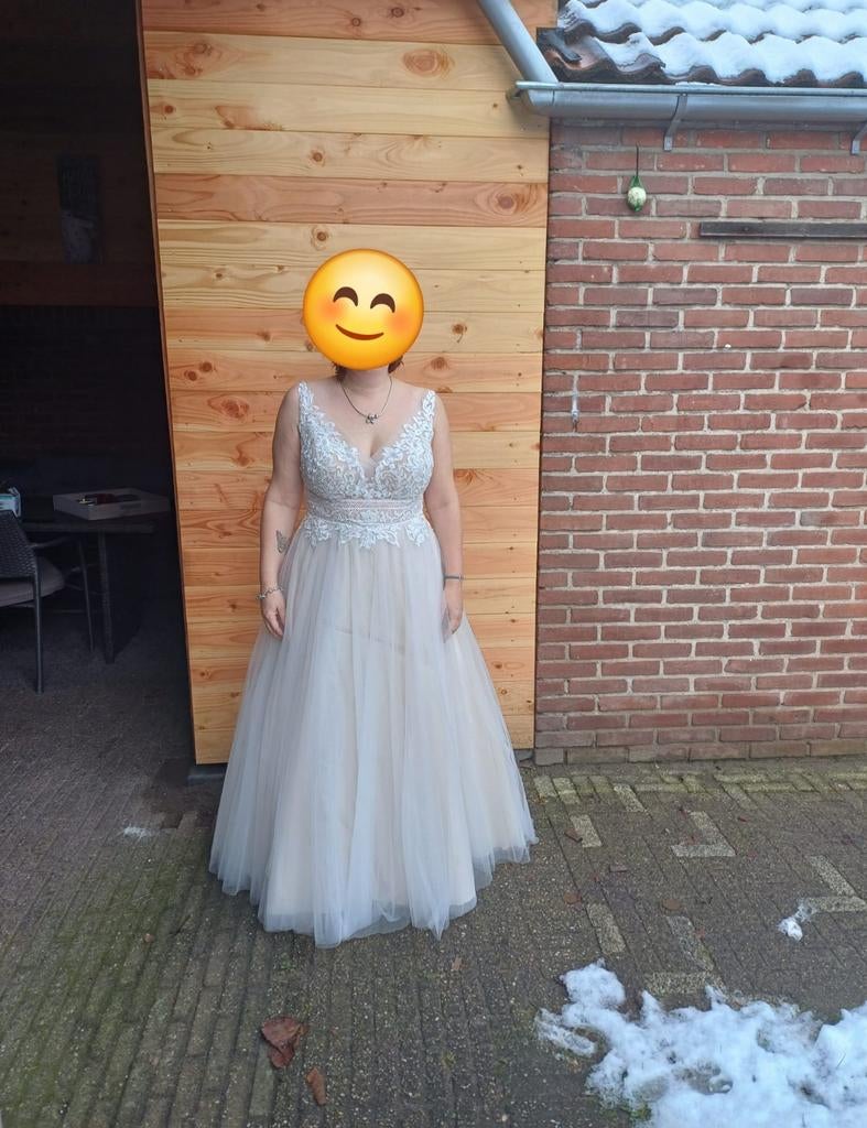 Nieuwe trouwjurk van bruidswinkel ann john, Kleding | Dames, Jurken, Wit, Nieuw, Onder de knie, Ophalen