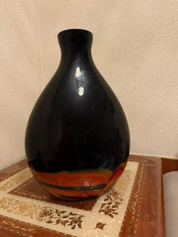 Makora Krosno Monumental Flames Heavy Art Glass Vaas. beschikbaar voor biedingen