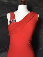 Mooie jurk rood met broche open schouder schitterend, Kinderen en Baby's, Kinderkleding | Maat 152, Meisje, Kroon, Ophalen of Verzenden