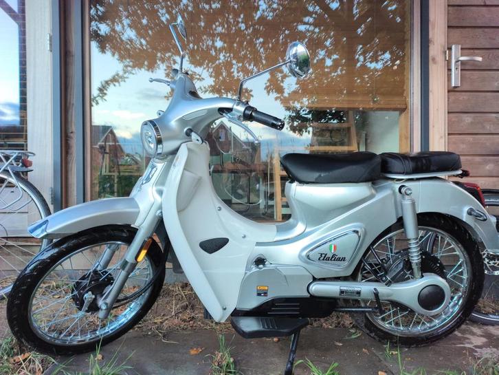 Etalian Classic Elektrische scooter, Fietsen en Brommers, Brommers | Overige merken, Nieuw, Maximaal 45 km/u, Ophalen