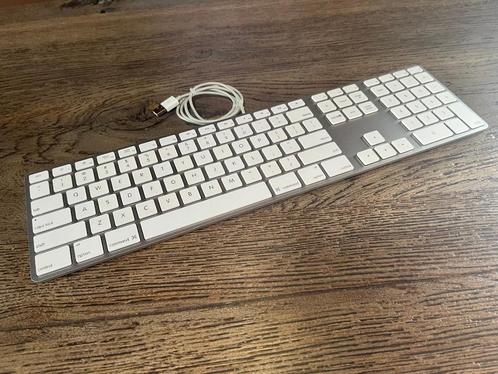 Apple Qwerty numeriek toetsenbord A1243 - Mac, Computers en Software, Toetsenborden, Gebruikt, Qwerty, Bedraad, Multimediatoetsen