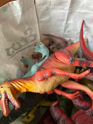 Dinosaurus Speelgoed Verzameling beschikbaar voor biedingen