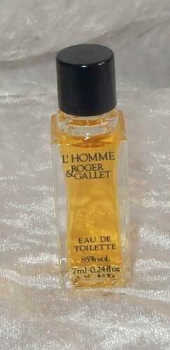 Volle parfum mini - Roger & gallet l,homme, Verzamelen, Parfumverzamelingen, Zo goed als nieuw, Miniatuur, Gevuld, Ophalen of Verzenden