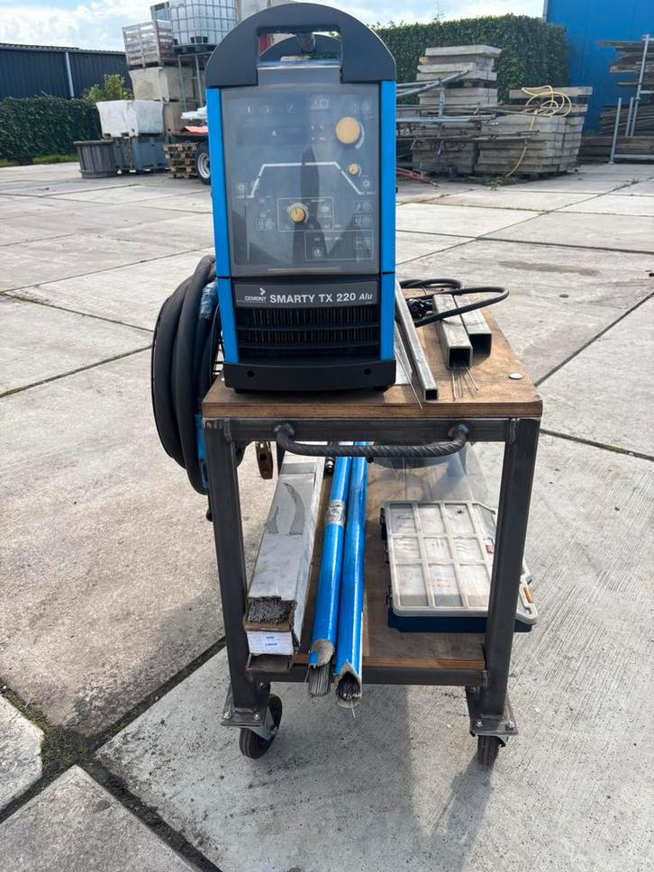 Oerlikon cemont tx220 ALU, Doe-het-zelf en Verbouw, Gereedschap | Lasapparaten, Zo goed als nieuw, Tig, 150 tot 250 ampère, Ophalen