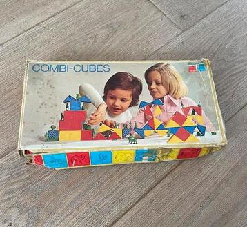 Tupperware combi cubes beschikbaar voor biedingen