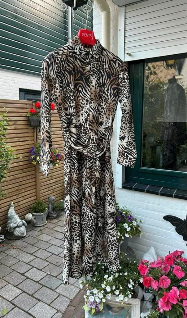 Lange Jurk Tijgerprint M 38/40, Kleding | Dames, Jurken, Nieuw, Maat 38/40 (M), Bruin, Onder de knie, Ophalen of Verzenden