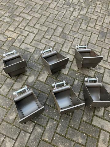 Sleuvenbak banaanbak minigraver minikraan kraan  beschikbaar voor biedingen