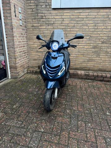 Piaggio zip 50cc 2021 beschikbaar voor biedingen