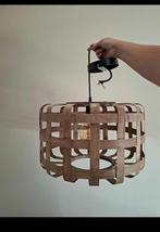 Gevlochten hanglamp, Huis en Inrichting, Lampen | Hanglampen, Ophalen of Verzenden, Zo goed als nieuw, Hout, Minder dan 50 cm