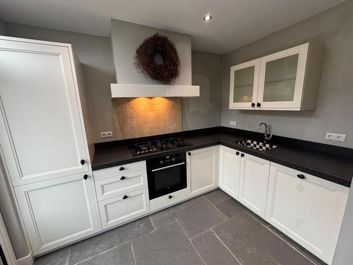 Complete Landelijke Hoekkeuken + Apparatuur + GEDEMONTEERD, Huis en Inrichting, Keuken | Complete keukens, Hoekkeuken, Wit, Graniet of Steen