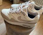 Nike Air Max 1 (customized), Beige, Nieuw, Ophalen of Verzenden, Sneakers of Gympen