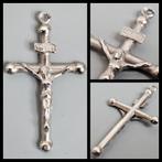 Antiek zilver,  zilveren kruishanger met Corpus christi, Ophalen of Verzenden, Zilver, Hanger