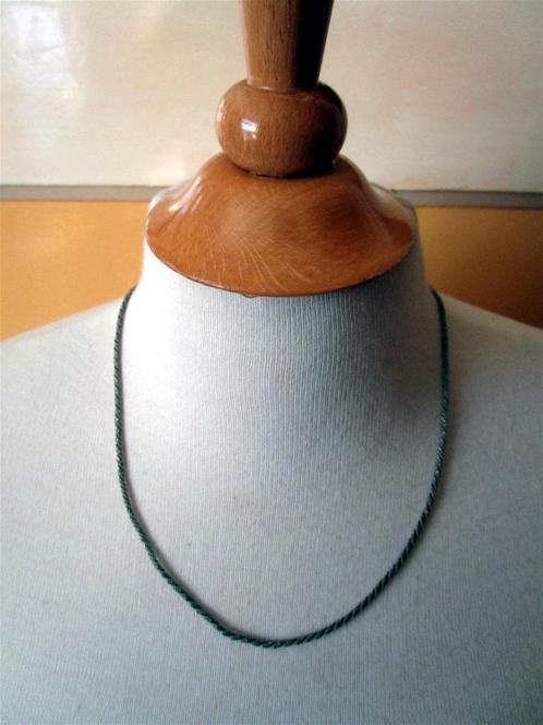 ketting 12 grijs met goudkleur met veersluiting, Sieraden, Tassen en Uiterlijk, Kettingen, Nieuw, Overige materialen, Grijs, Ophalen of Verzenden